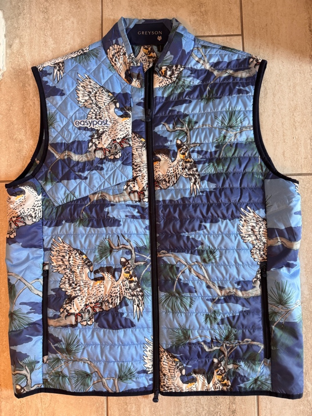 Greyson Blue Quilted Vest with Bird Print Limited Edition Easypost Feature Golf